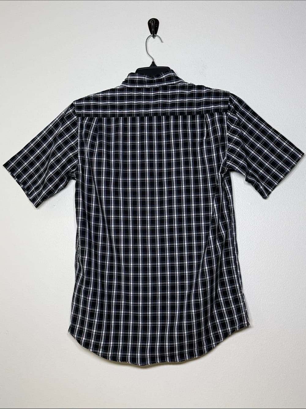 Wrangler Black and White Plaid Short-Sleeve Button-Down Shirt | Size Small - Thumbnail 2
