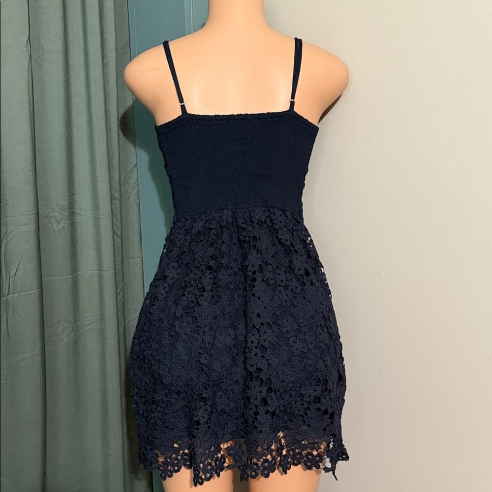 Navy Lace Mini Dress – Abercrombie & Fitch | Size Small (Juniors) - Thumbnail 2