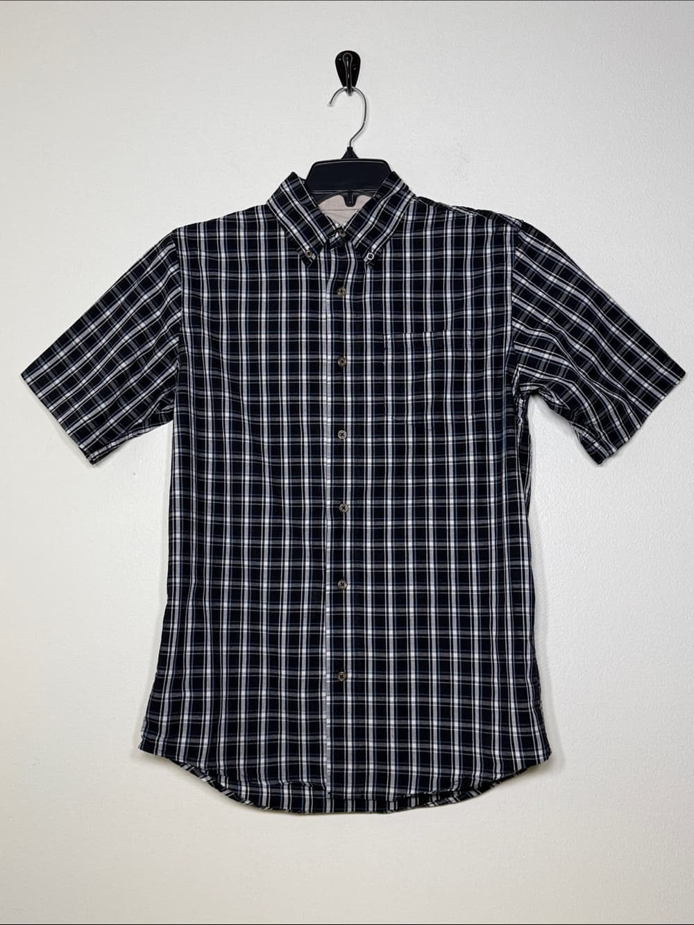 Wrangler Black and White Plaid Short-Sleeve Button-Down Shirt | Size Small - Thumbnail 6