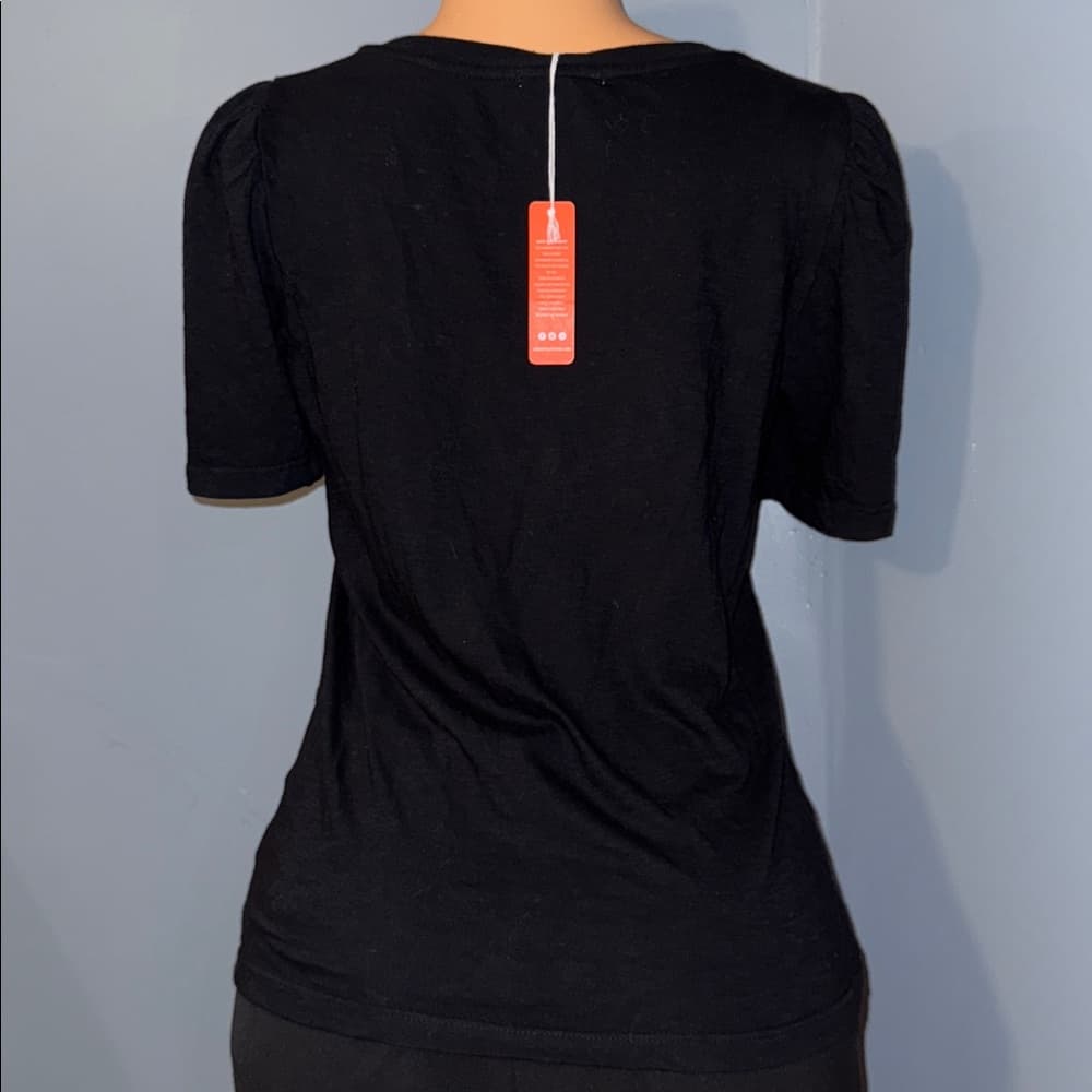 Evereve Sundry Black Puff Sleeve Top – Chic and Versatile, Size 0 - Thumbnail 3