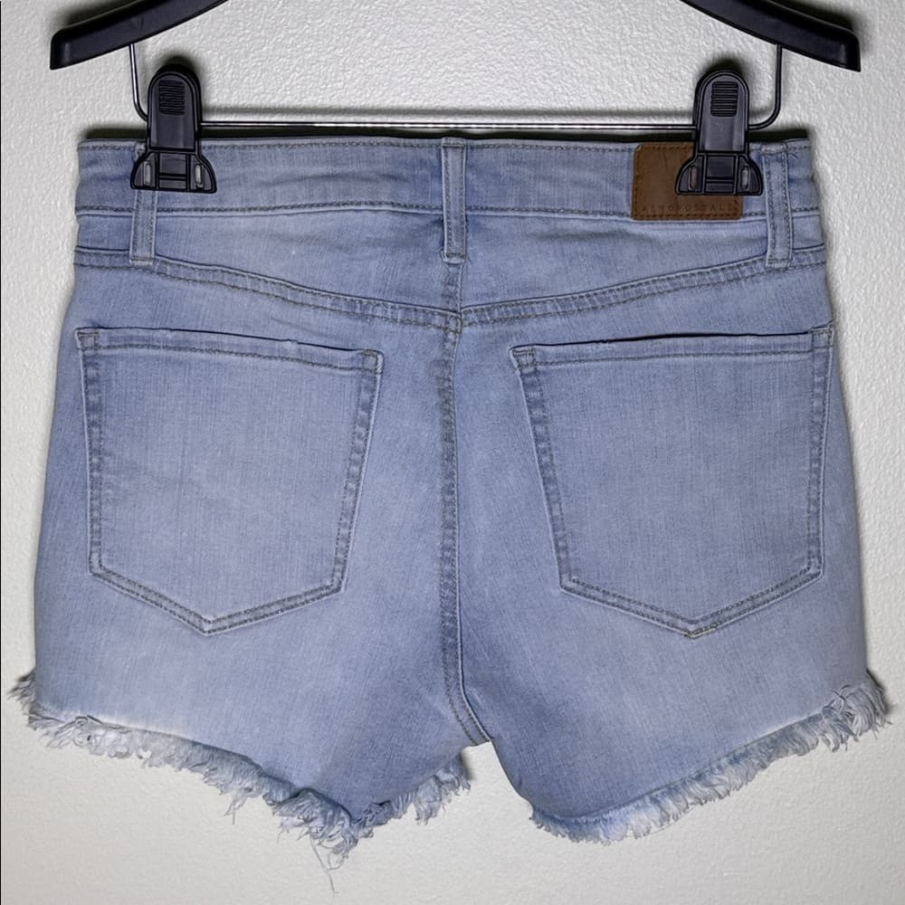 Stretchy jean shorts - Thumbnail 3