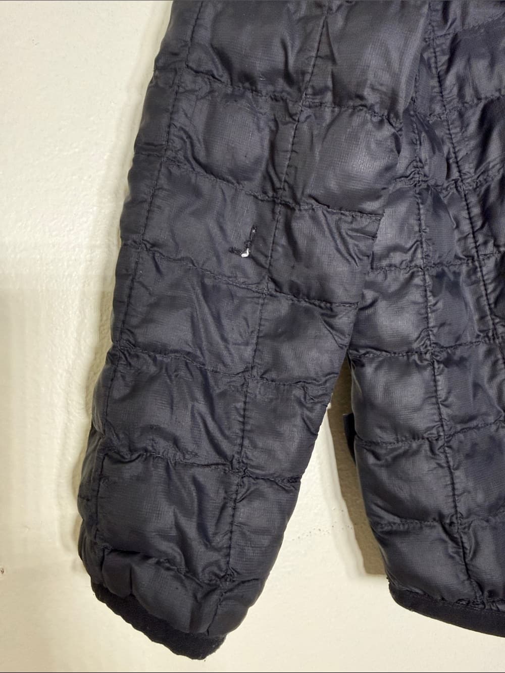The North Face Black Hooded Quilted Jacket Size 4T - Thumbnail 2