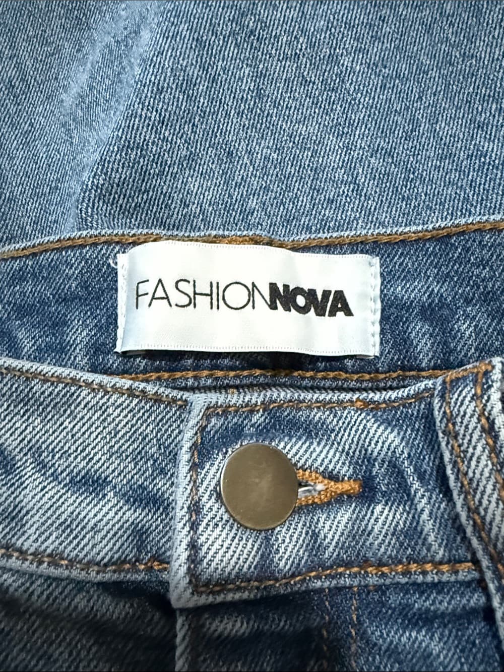 Fashion Nova Women's Straight Leg Jeans in Medium Blue Wash | Size 5 - Thumbnail 6