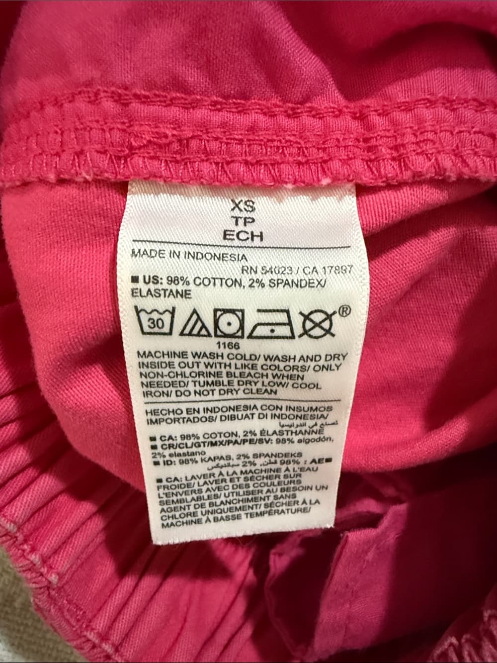 Old Navy Bright Pink Women's Bermuda Shorts | Size XS - Thumbnail 5