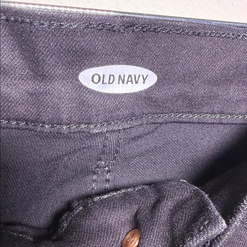 Old Navy Black Denim Shorts - Size 6 - NWT - Thumbnail 4