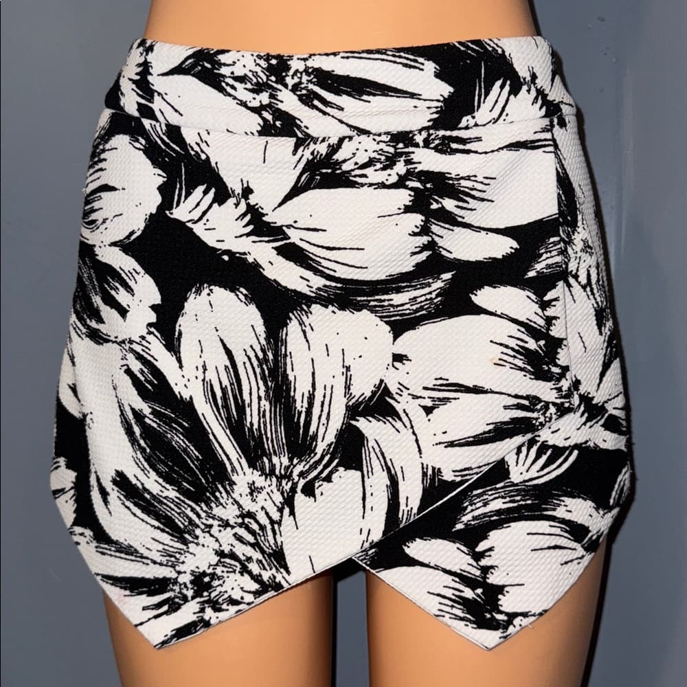 Black and white skort - Thumbnail 5
