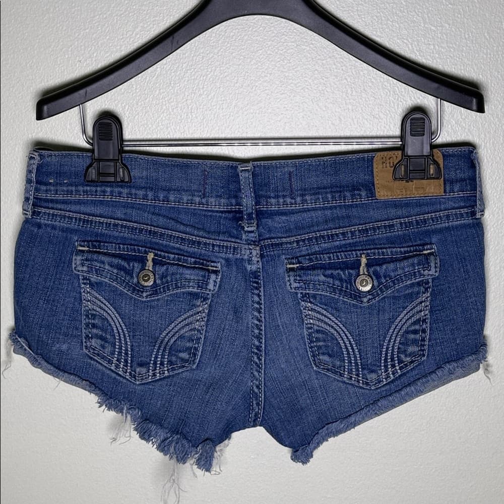 Hollister Distressed Denim Shorts - Size 3 (Juniors) - Thumbnail 3