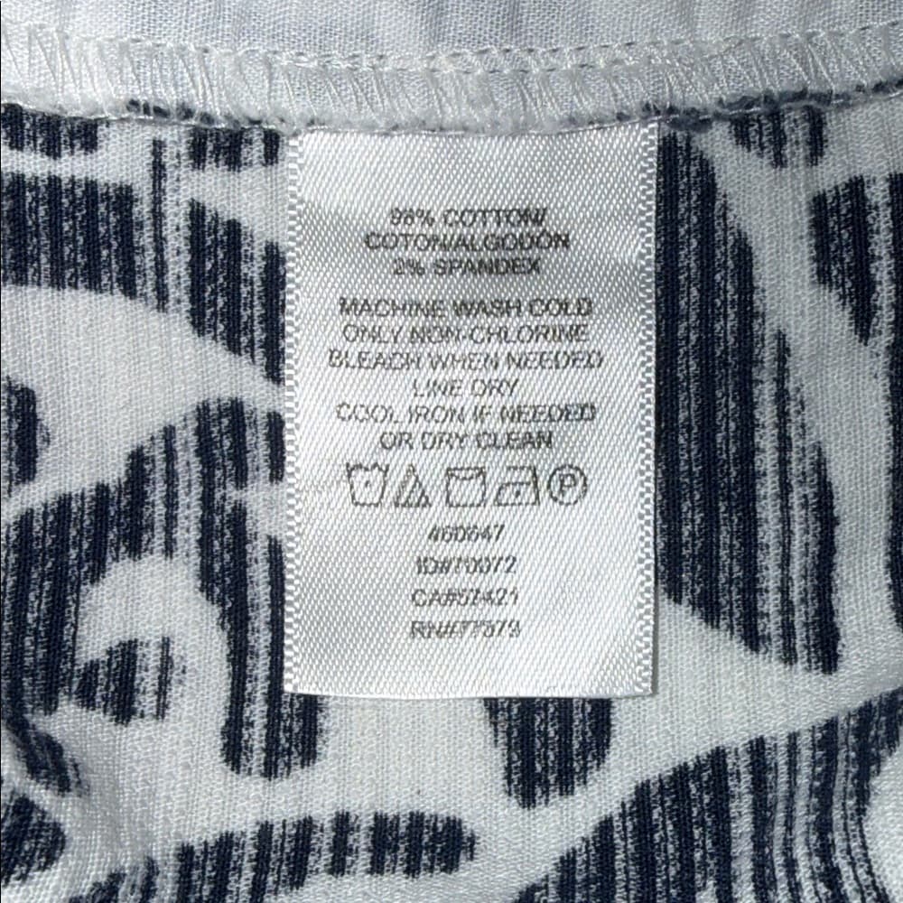 Ann Taylor Abstract Print Shorts - Size 8 - Thumbnail 4
