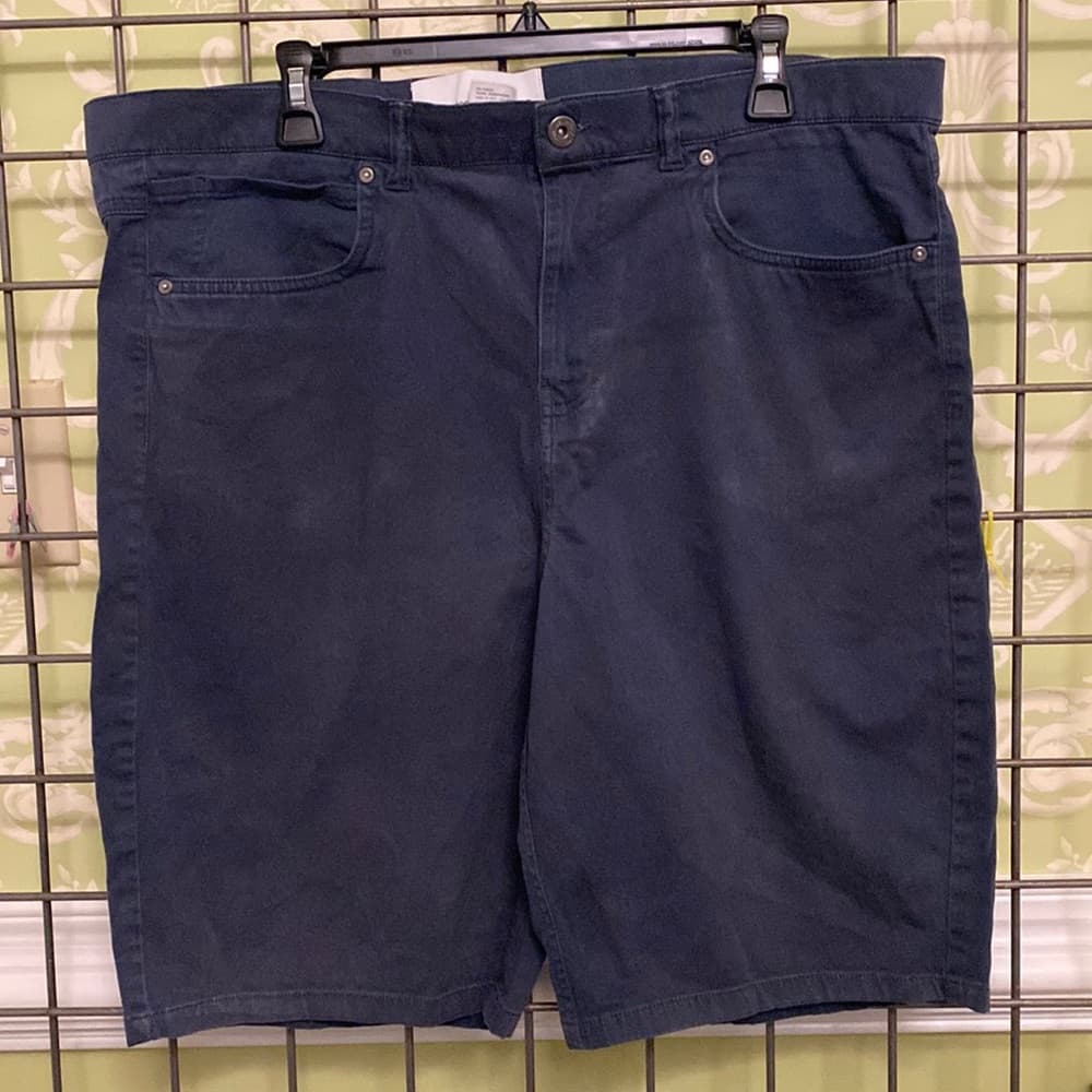 Men’s navy casual style shorts - Thumbnail 3
