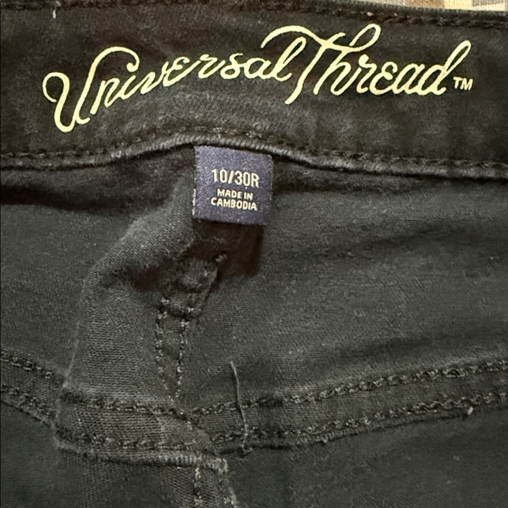 Black jean shorts - Thumbnail 3
