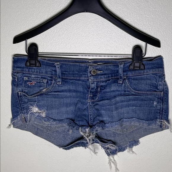 Hollister Distressed Denim Shorts - Size 3 (Juniors) - Thumbnail 8