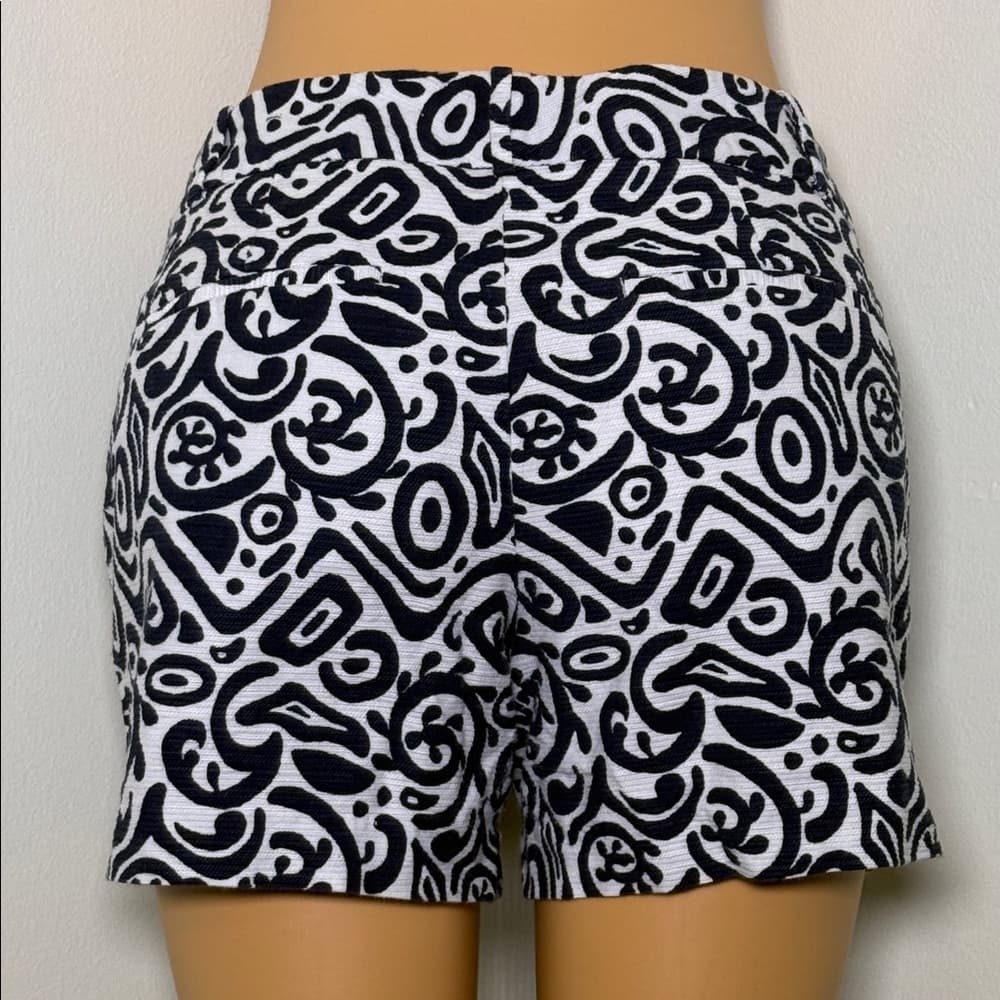 Ann Taylor Abstract Print Shorts - Size 8 - Thumbnail 2