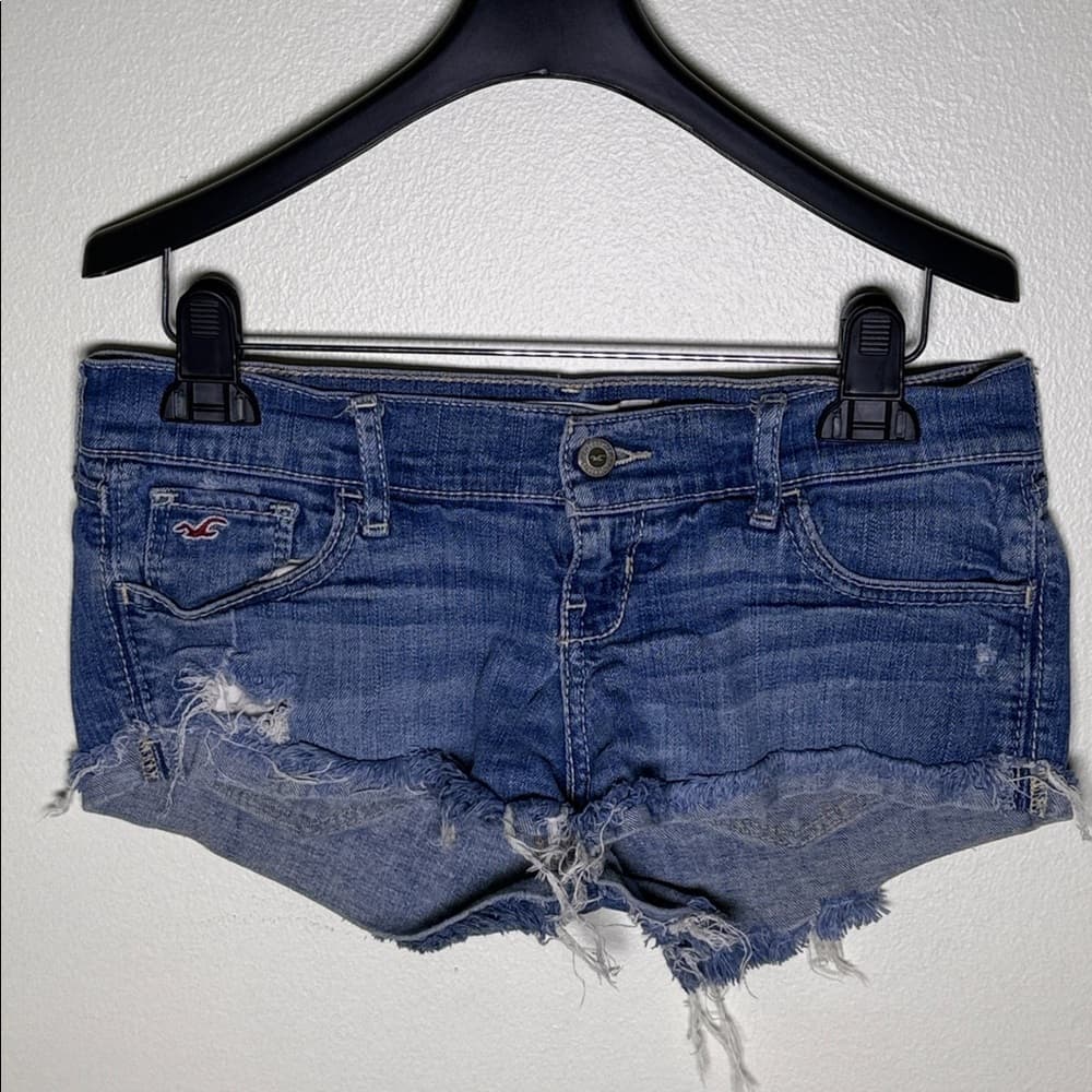 Hollister Distressed Denim Shorts - Size 3 (Juniors) - Thumbnail 7