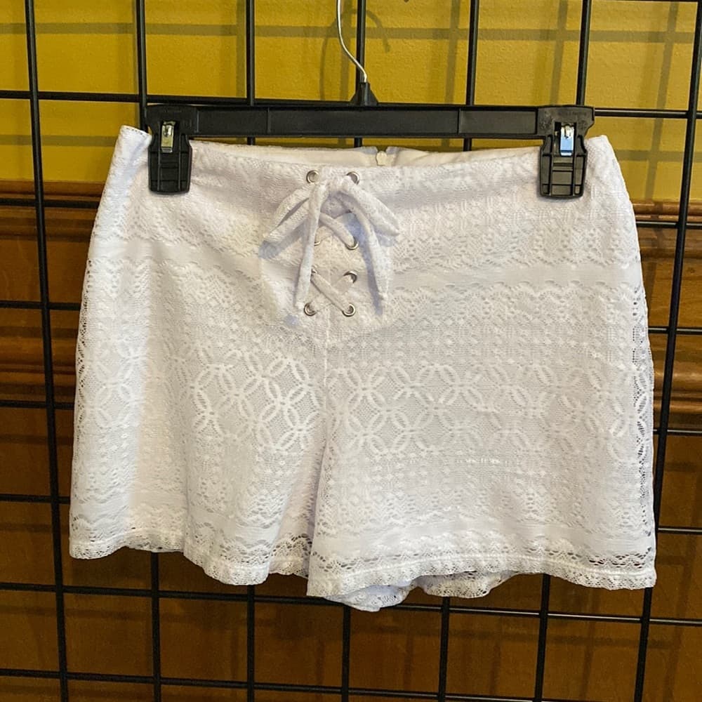 White lace shorts - Thumbnail 3