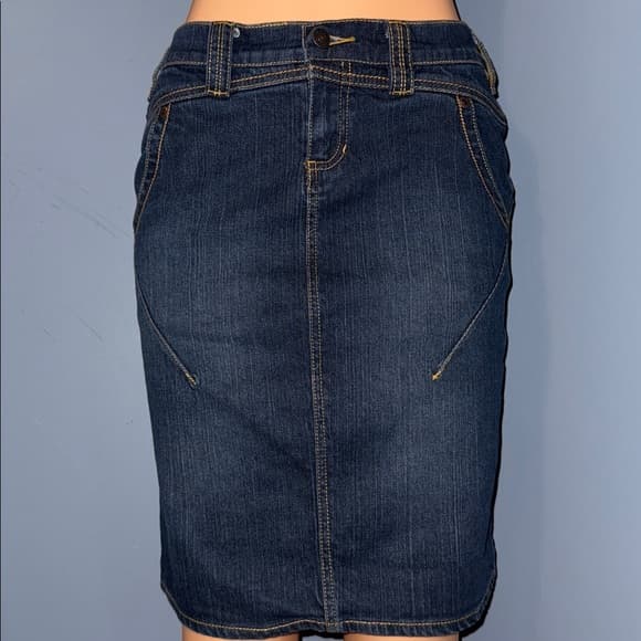 Daisy Fuentes Denim Pencil Skirt - Size 4 - Thumbnail 7