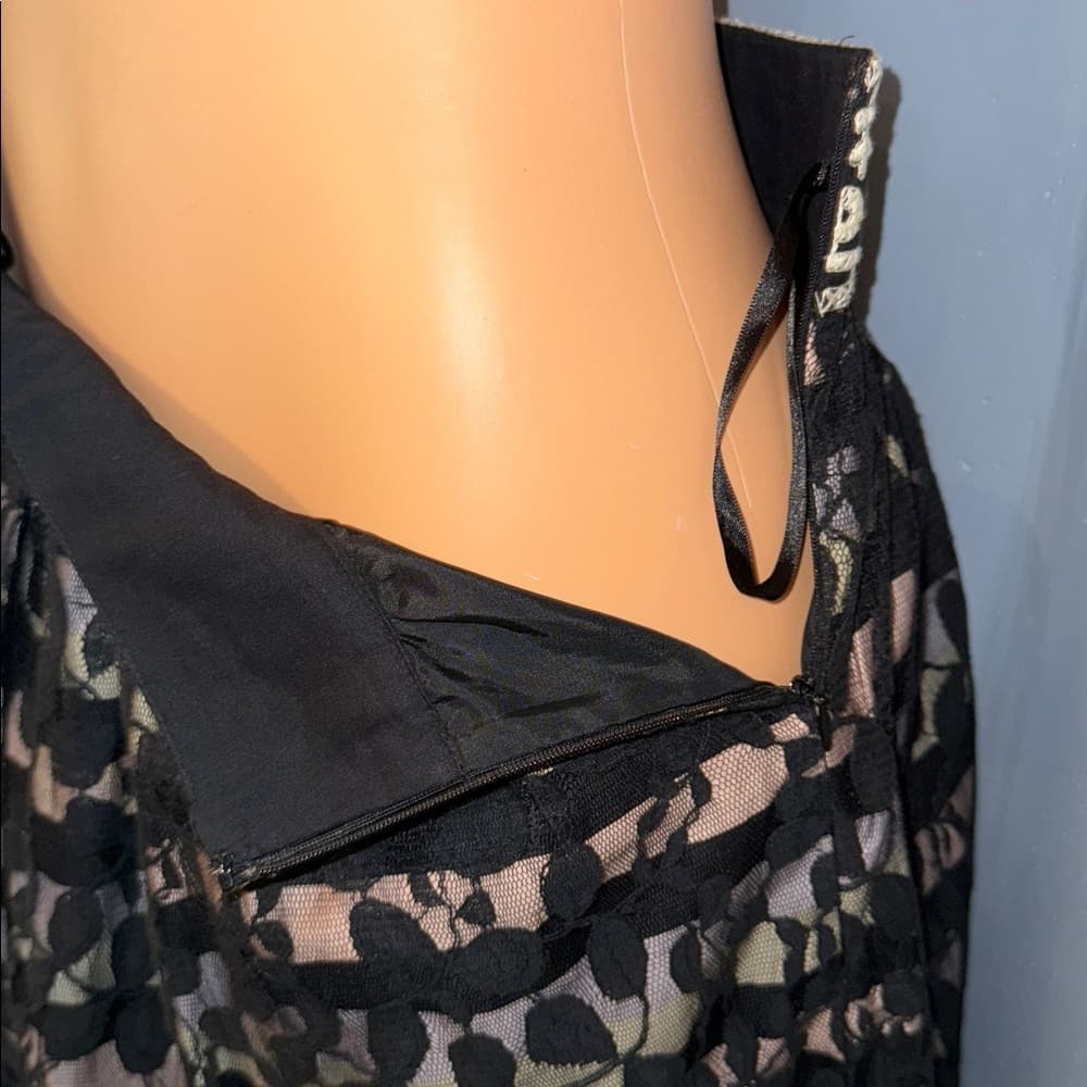 Floreat Black Lace Overlay Skirt – Size 2 - Thumbnail 3