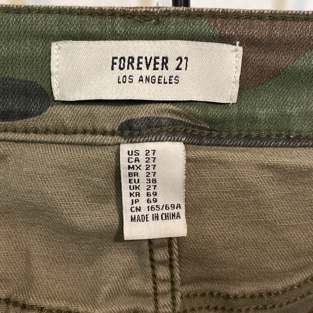Forever 21 Camo Denim Mini Skirt – Size 27 - Thumbnail 4