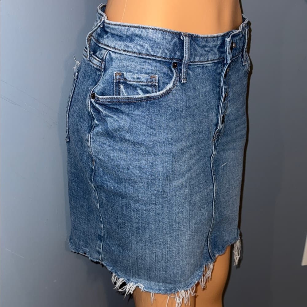 Old Navy Denim Skirt With Button Fly Closure- Size 10 - Thumbnail 2