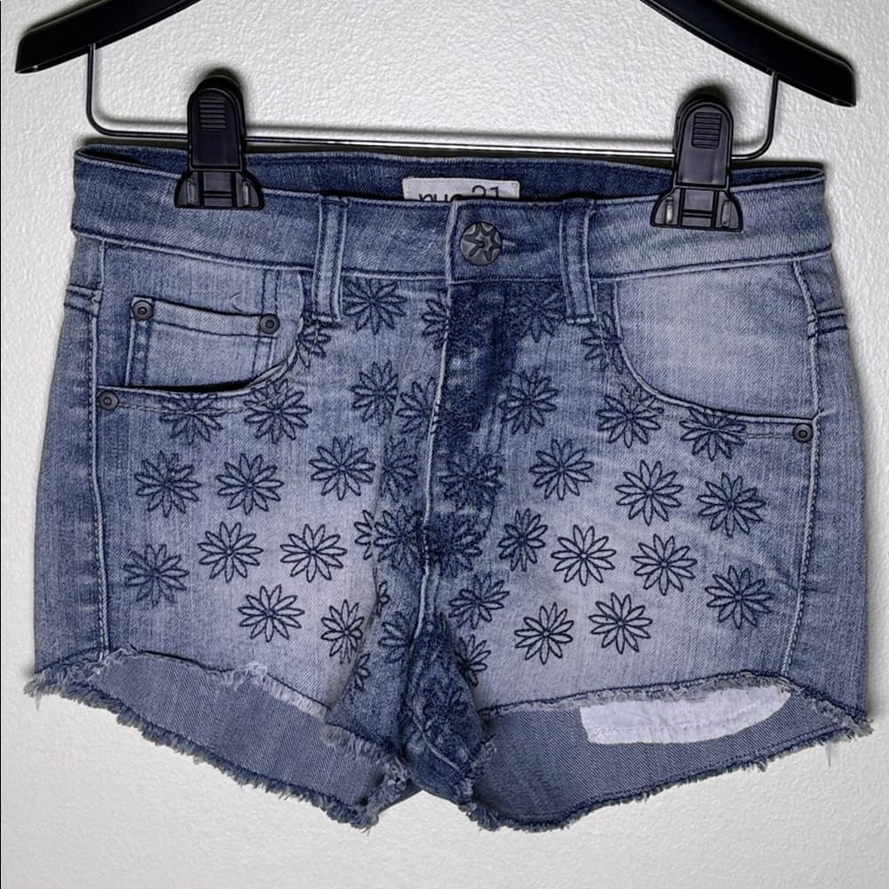 Rue 21 shorts - Thumbnail 5