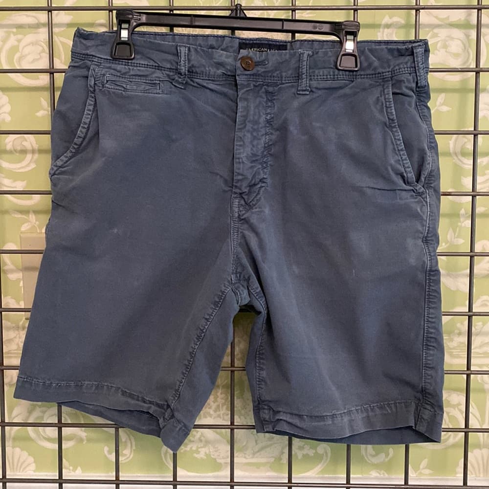 American Eagle gray cargo shorts* - Thumbnail 6