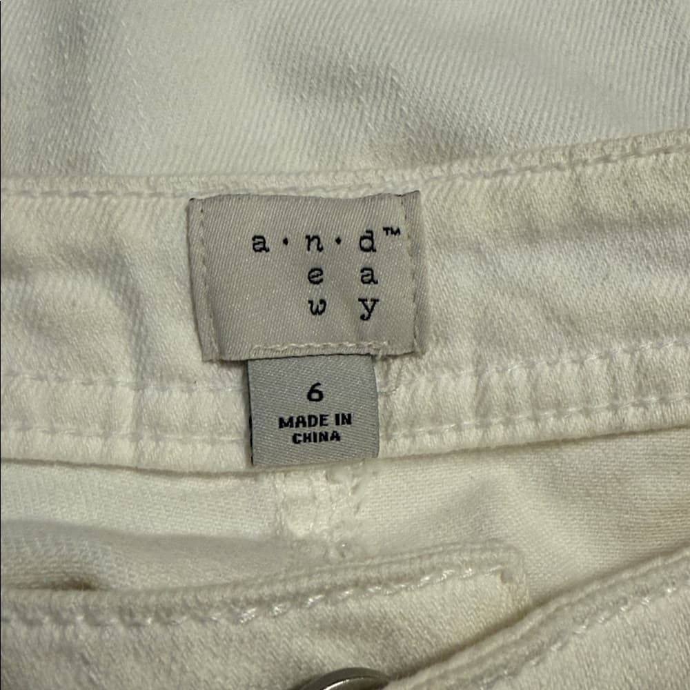 A New Day White Button-Front Denim Skirt – Size 6 - Thumbnail 3