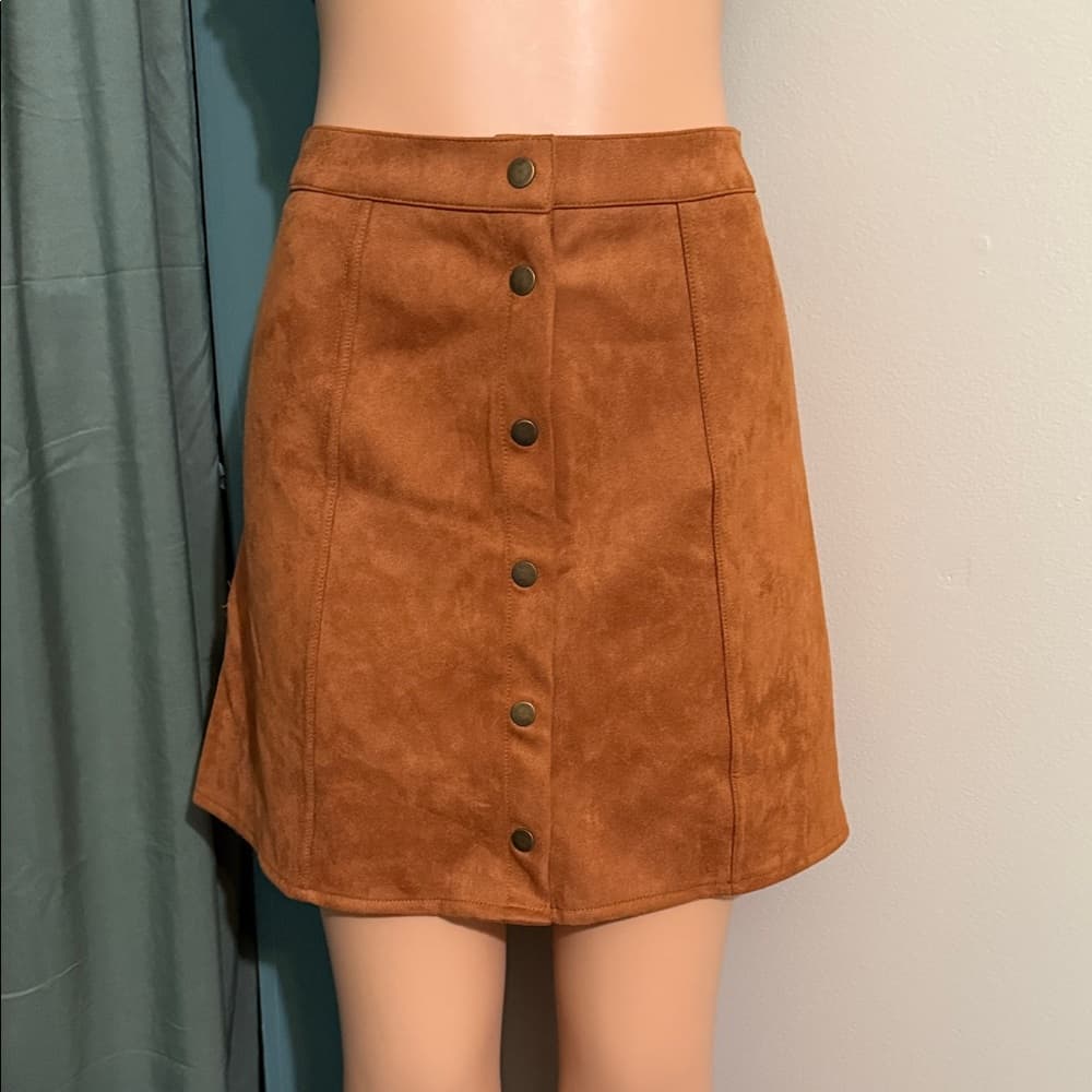 Trendy Clothink Button-Front Skirt - Size Medium - Thumbnail 3