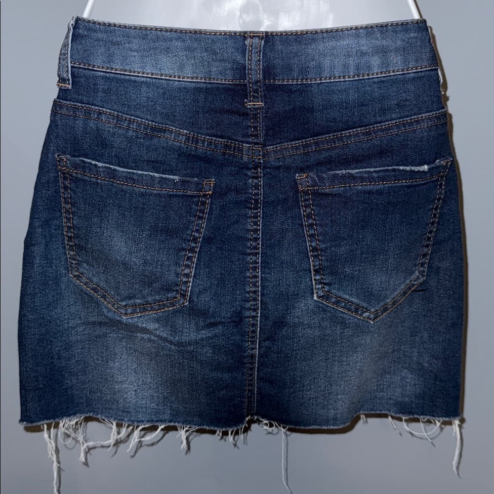 Vanilla Star Distressed Denim Mini Skirt – Size 0 - Thumbnail 2