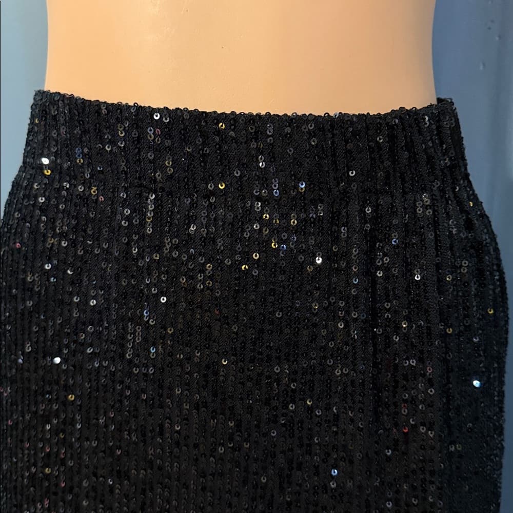 Elegant Blue Rain Black Sequin Skirt – Size XS - Thumbnail 2