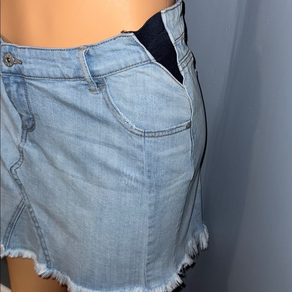 Lux Essential Denim Skirt - Size Large - Thumbnail 2