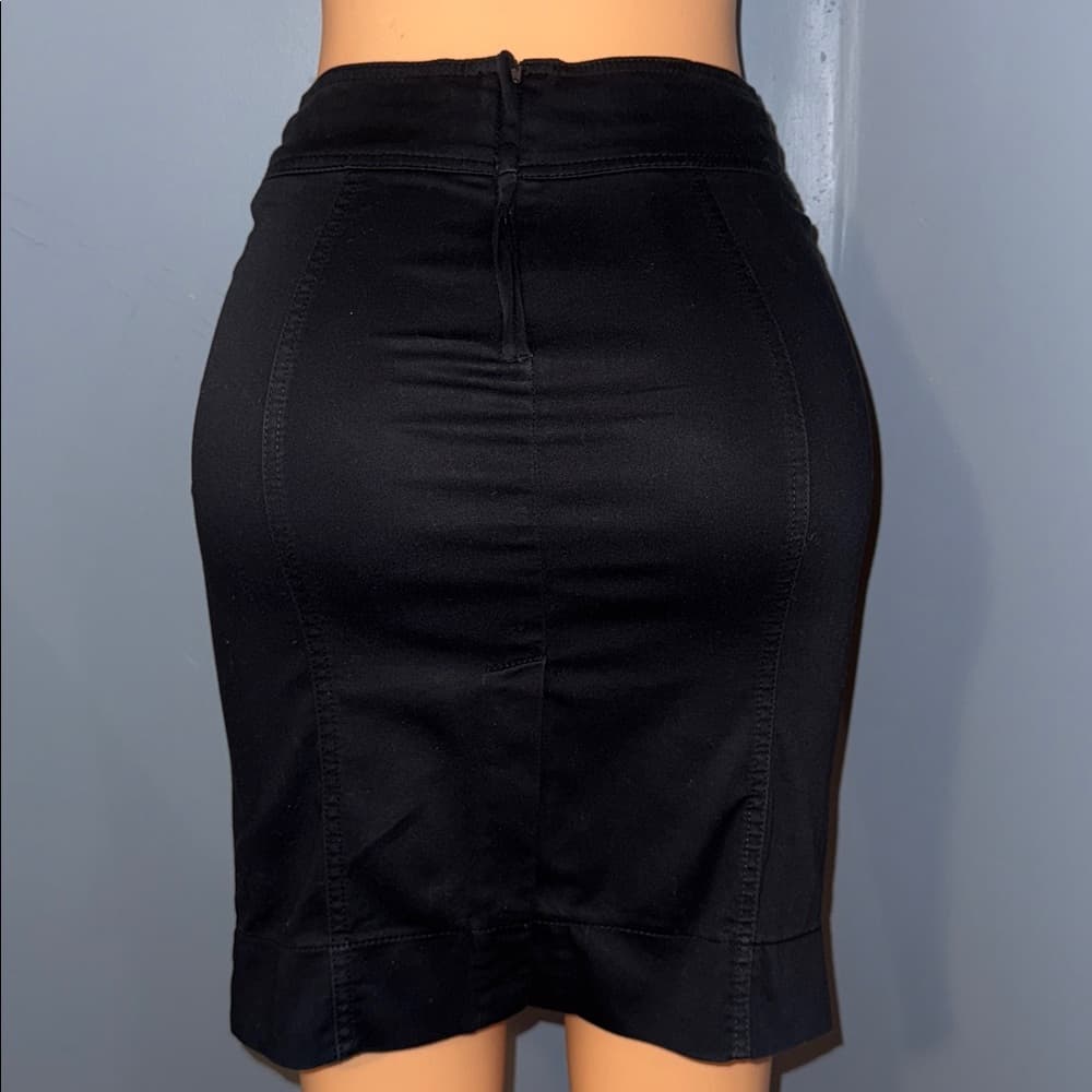 Classic Black H&M Pencil Skirt - Size 4 - Thumbnail 3