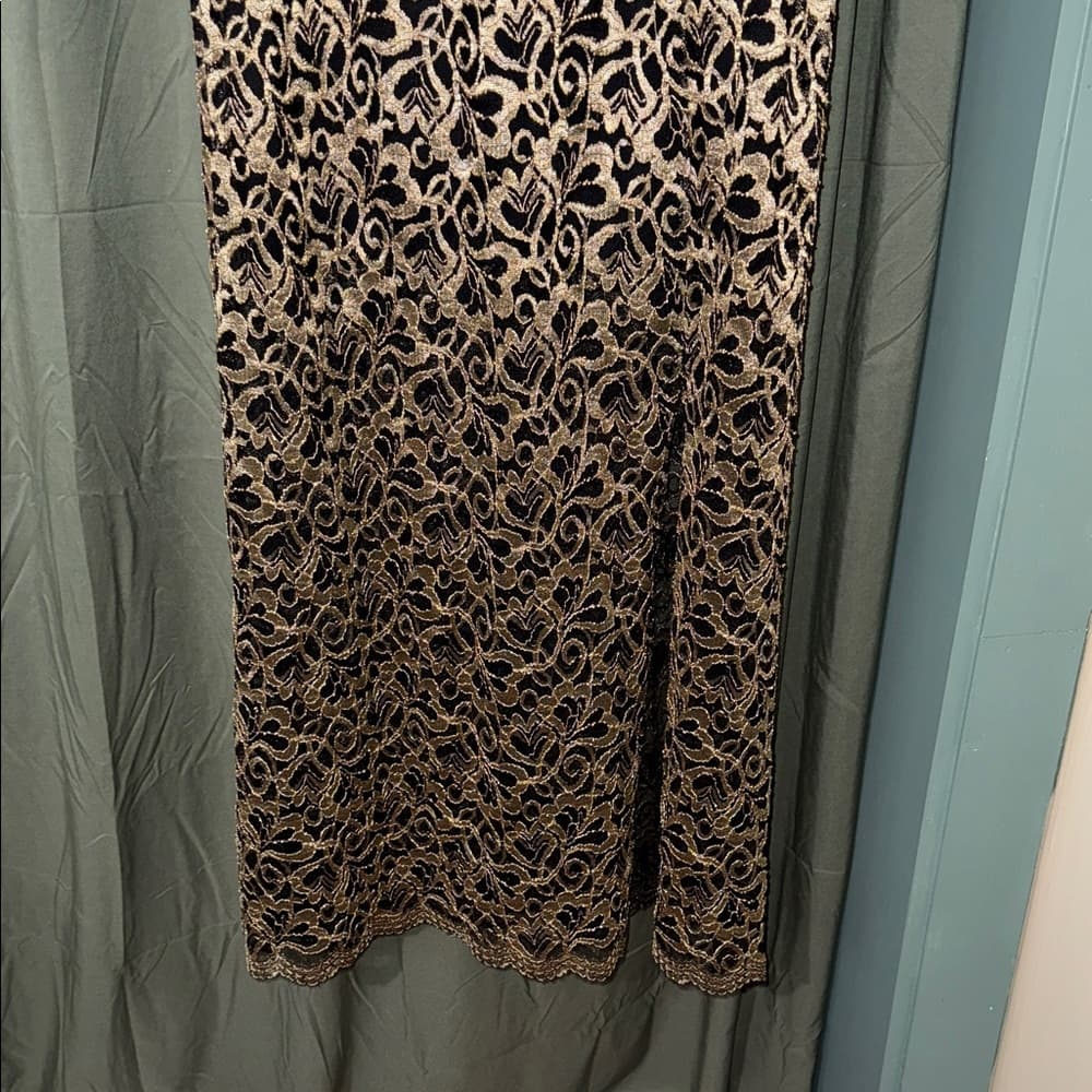Enfocus Studio Black and Gold Floral Maxi Dress - Thumbnail 2