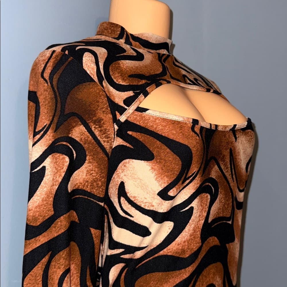 Trendy Fashion Nova Abstract Print Dress - Size Large - Thumbnail 2