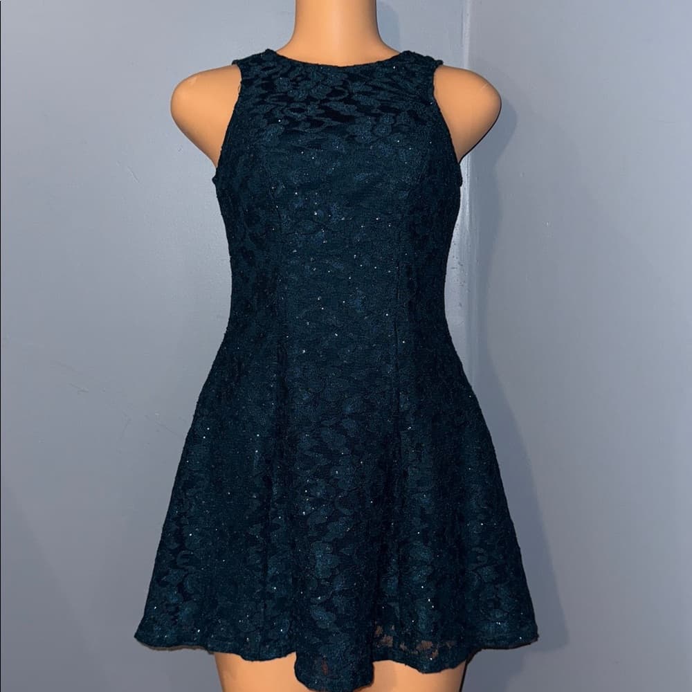 Speechless Dress - Thumbnail 4