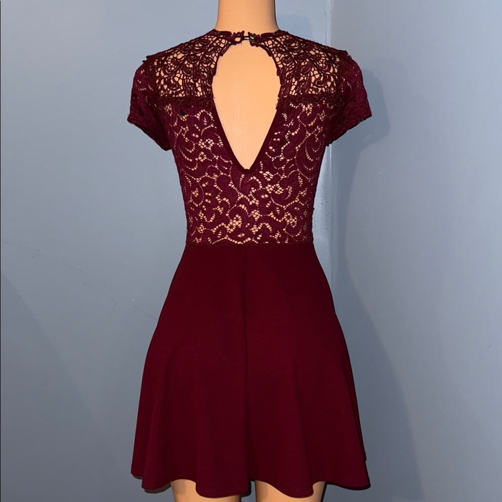 Windsor Burgundy Lace Mini Dress - Thumbnail 3