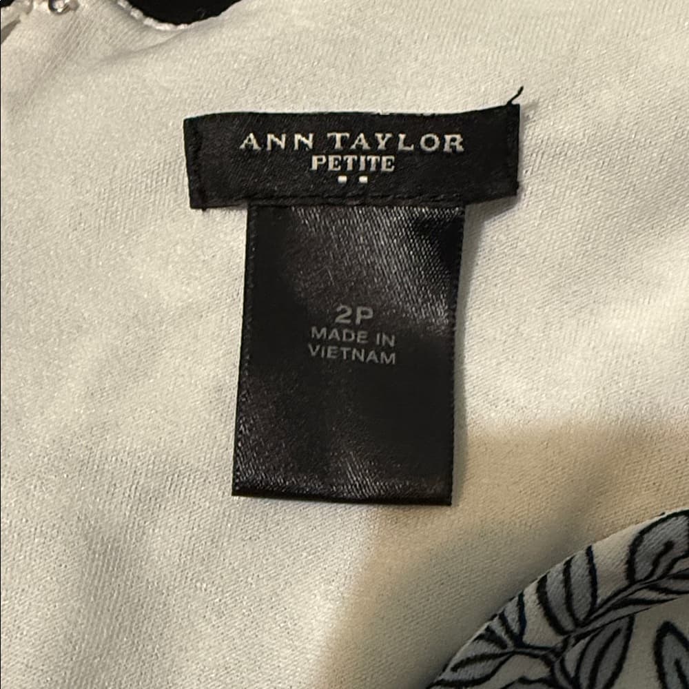 Ann Taylor Navy Floral Dress - Thumbnail 5