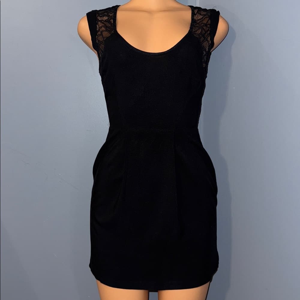 Black Dress - Thumbnail 6