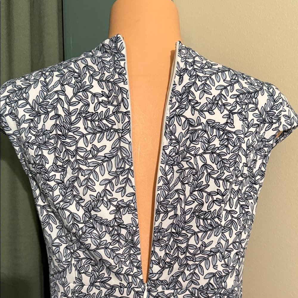 Ann Taylor Navy Floral Dress - Thumbnail 3