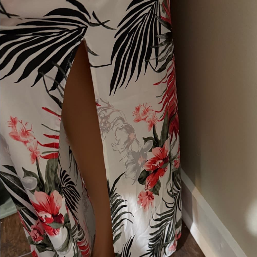 White House Black Market Red and Black Floral Maxi Dress - Thumbnail 2