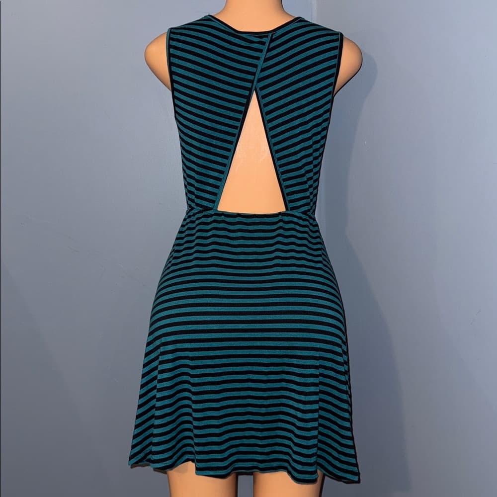Alya Open Back Dress - Thumbnail 2