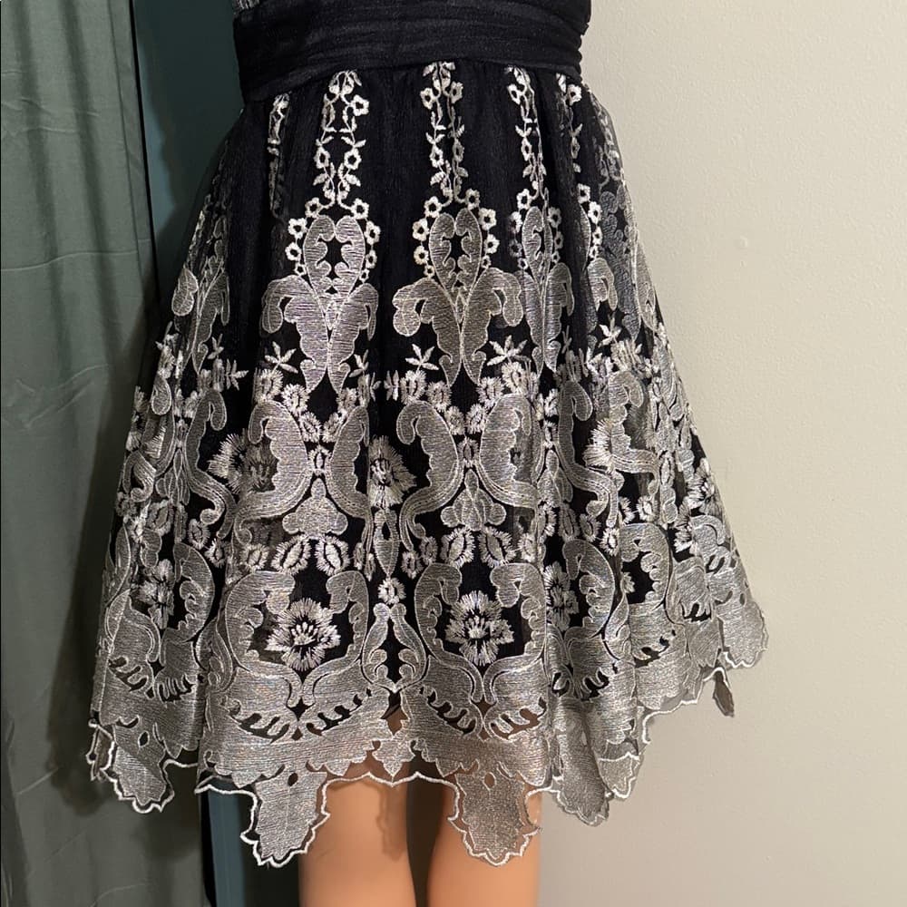 Chi Chi London Black and Silver Floral Mini Dress - Thumbnail 2