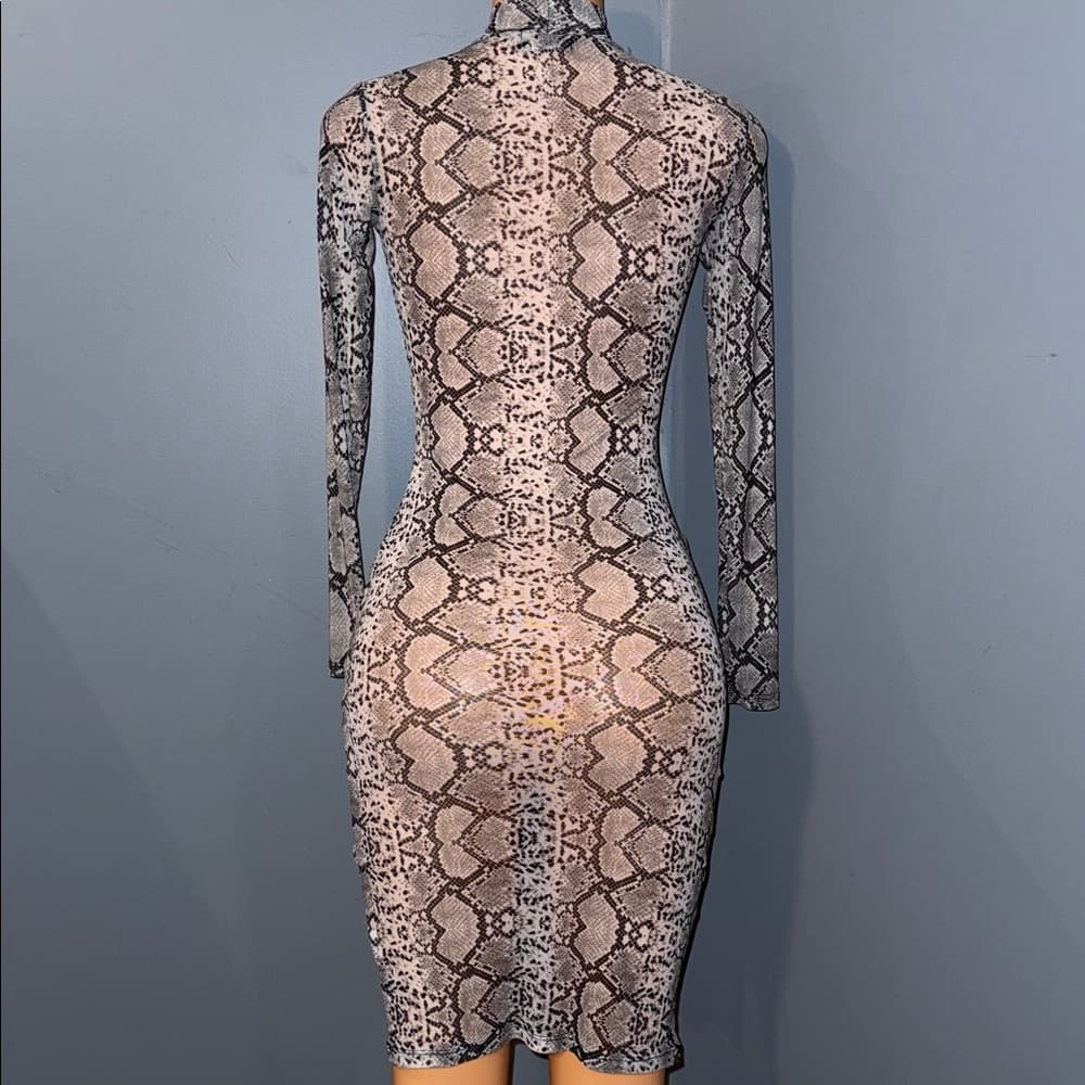 Elegant Long Sleeve Snake Print Dress - Thumbnail 3