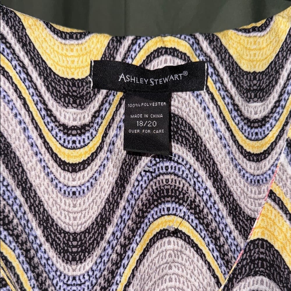 Ashley Stewart Vibrant Wave Dress in Yellow and Black - Thumbnail 4