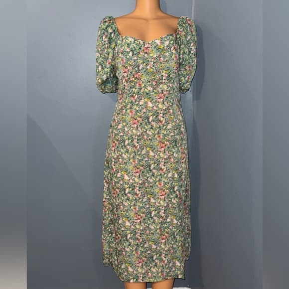 Green floral dress with puff sleeves - Size small to medium - Thumbnail 11