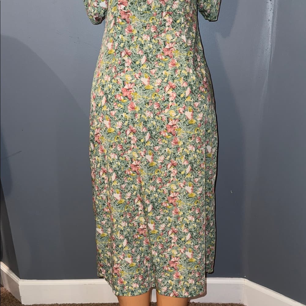 Green floral dress with puff sleeves - Size small to medium - Thumbnail 7