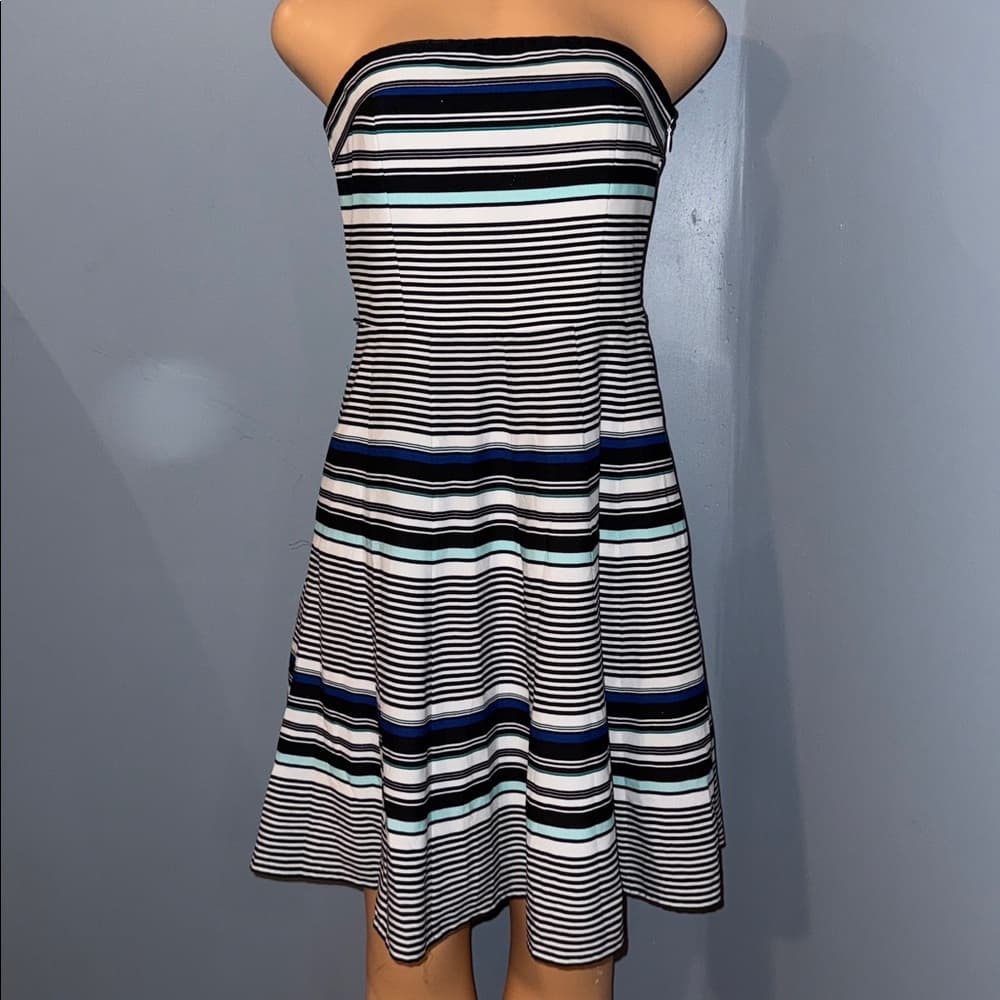 Strapless Striped Dress With Pockets - Thumbnail 5