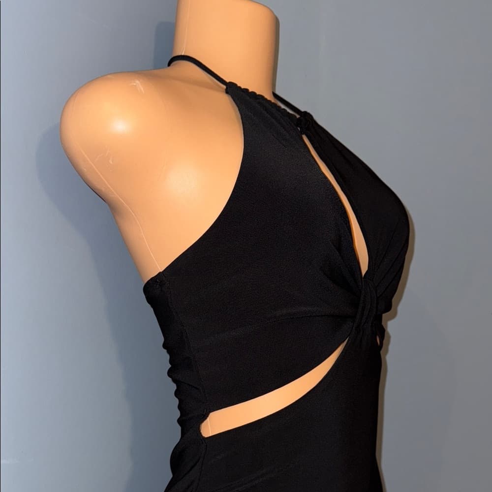 Elegant Iris Black Cutout Midi Dress - Size Small - Thumbnail 3