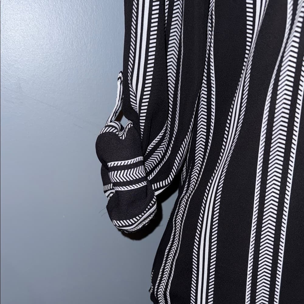 Candie’s Black and White Striped Women's Top - Thumbnail 6