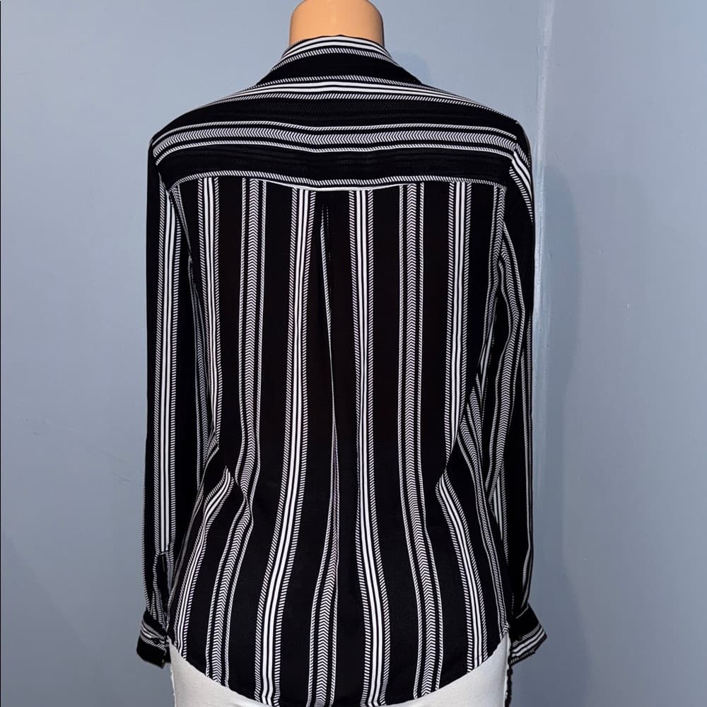 Candie’s Black and White Striped Women's Top - Thumbnail 4