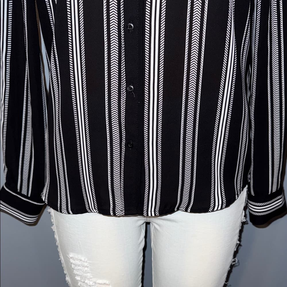 Candie’s Black and White Striped Women's Top - Thumbnail 3