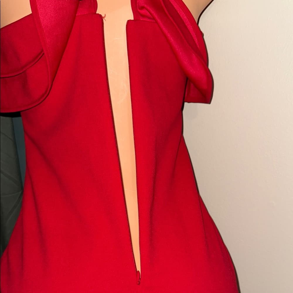 Elegant Red Off-Shoulder Dress - Thumbnail 2
